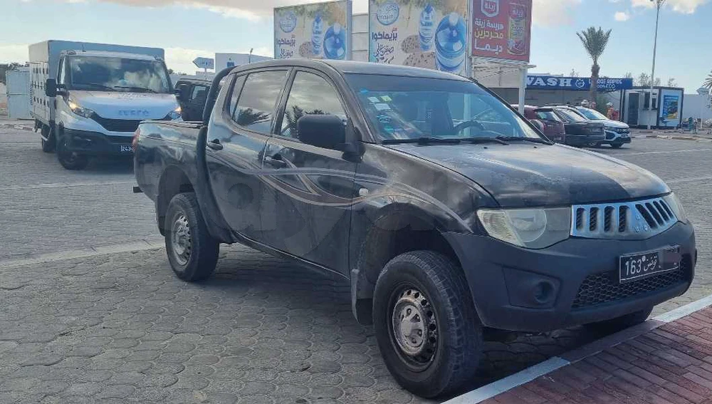 Carte voiture Mitsubishi L200