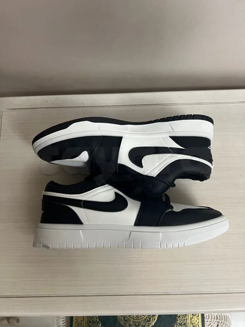 Nike Air Jordan 1