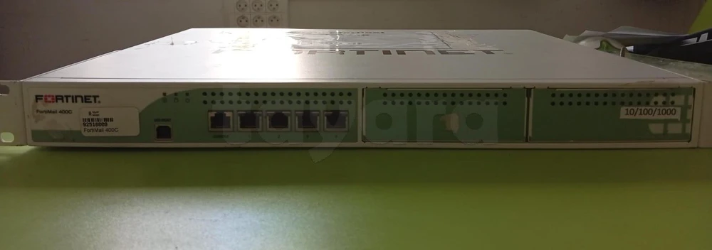 🔥 Serveur Appliance Sécurité Messagerie FORTINET FortiMail 400C Rack 1U / 4 Ports Gigabit Ethernet / Console & USB Management