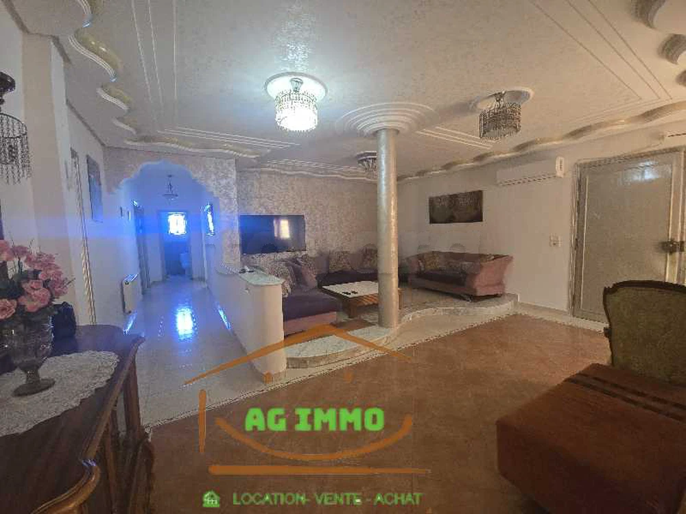 etage villa s+3 khzema est
