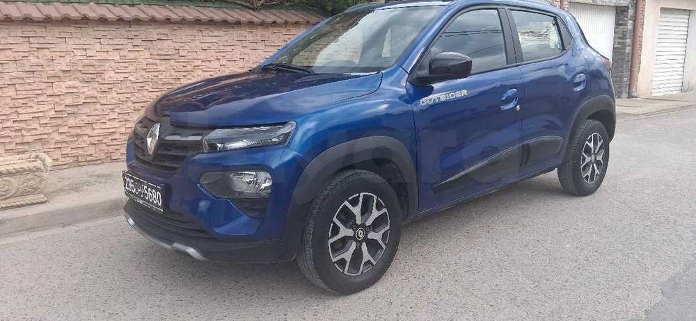 kwid outsider