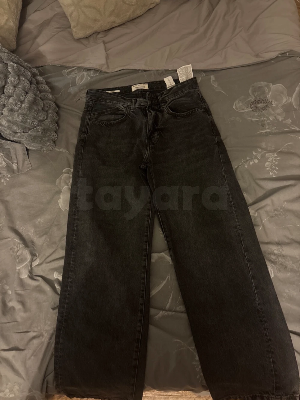 Jean noir pullandbear