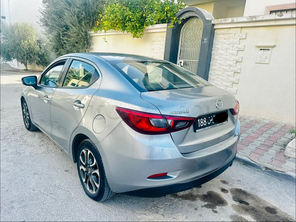 Carte voiture Mazda 2