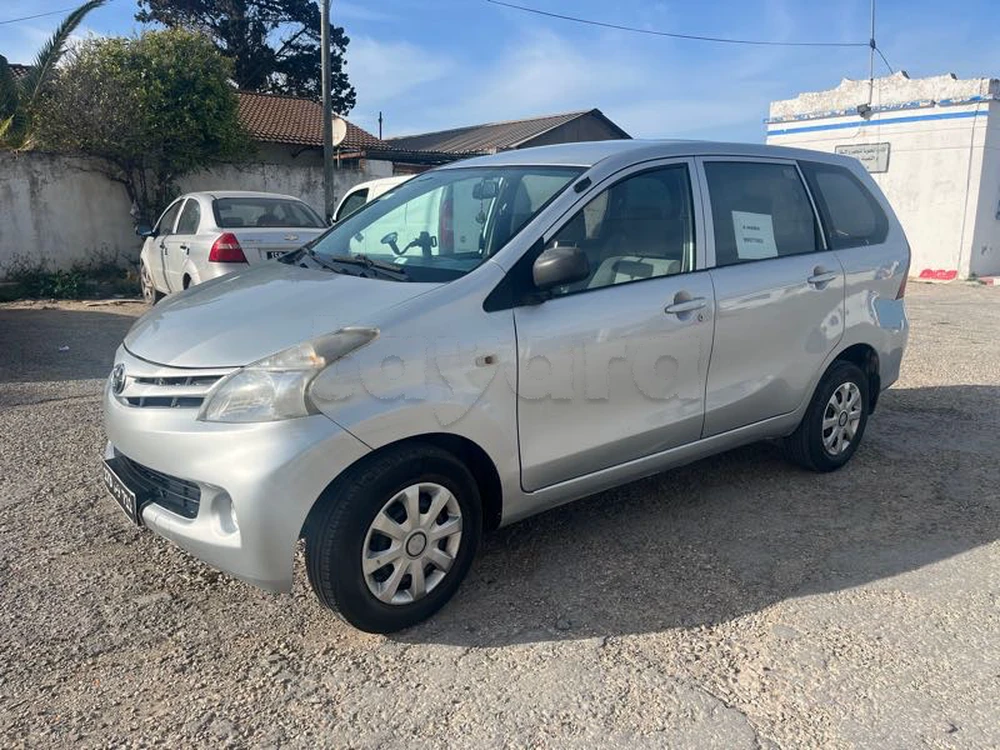 Carte voiture Toyota Avensis