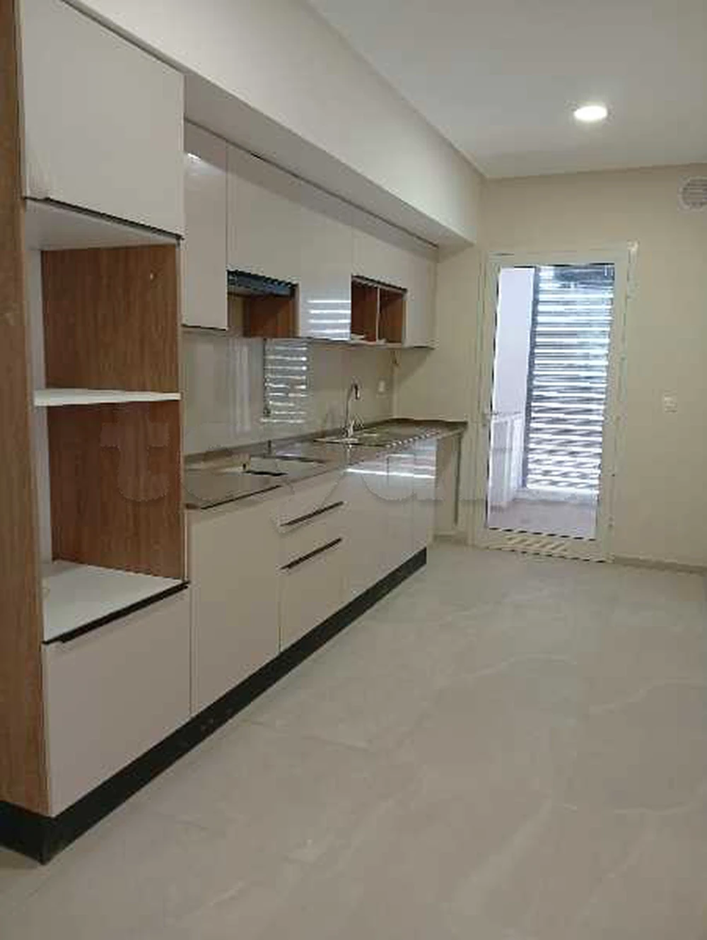 A vendre Duplex S+3 Ghazela 
Direct Promoteur