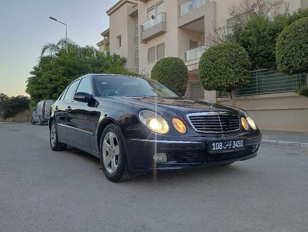 Carte voiture Mercedes-Benz Classe E