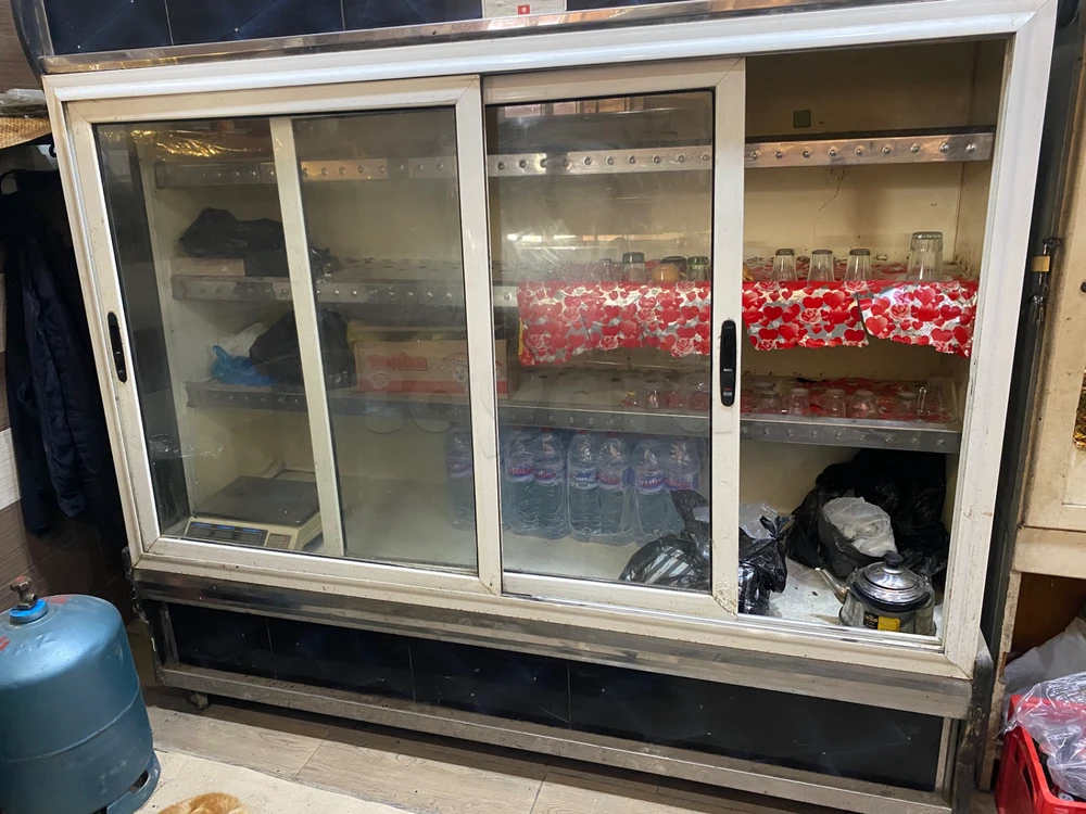 Réfrigérateur armoire pour café / restaurant / epicerie