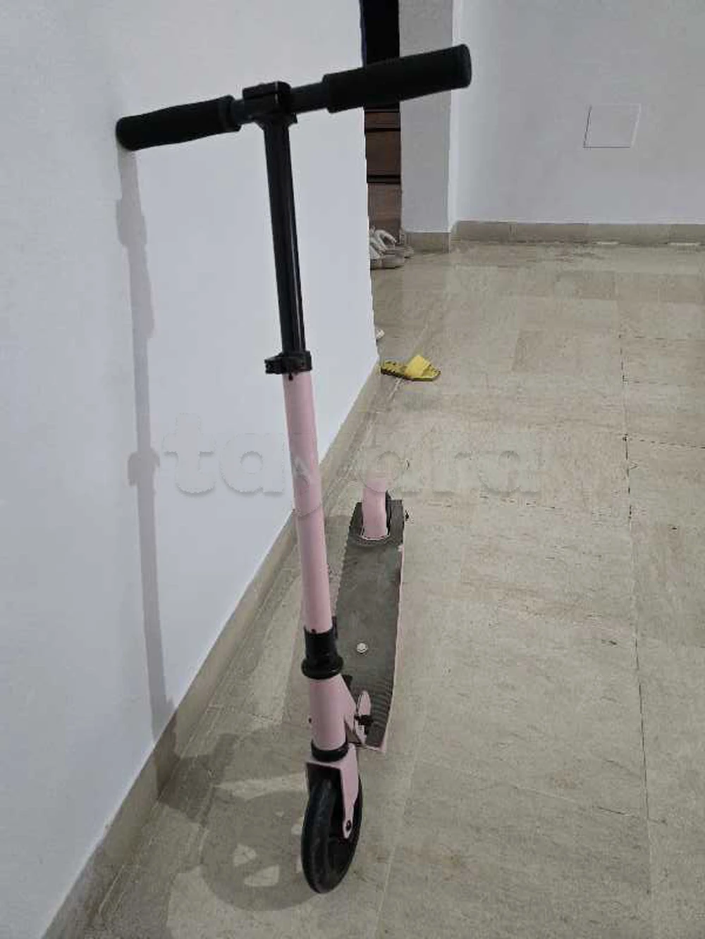 trottinette electrique pour enfants (âge entre 5 et 8 ans)