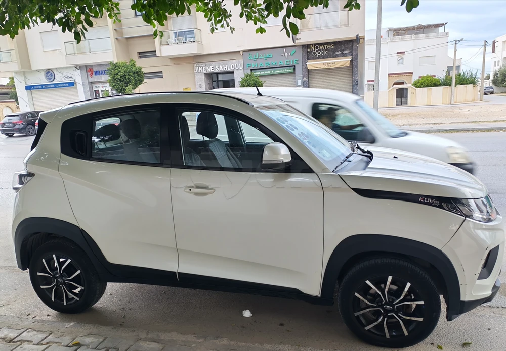 Mahindra Hover