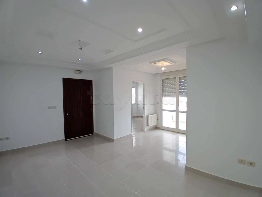 A Louer un appartement S+2 près lycée H.Sousse 2