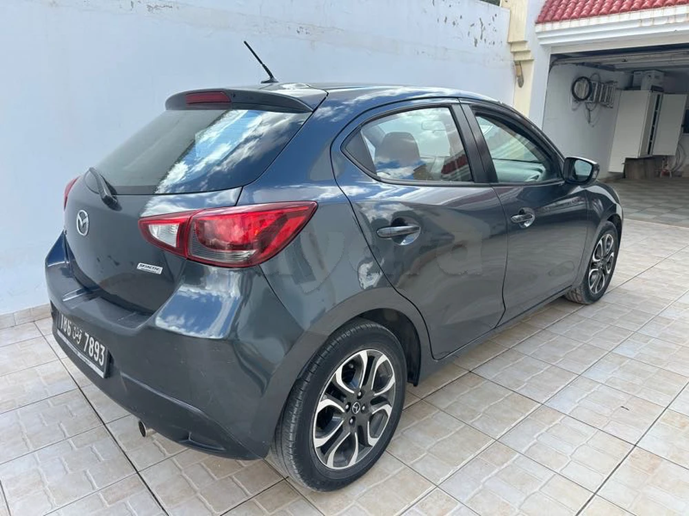 Mazda 2