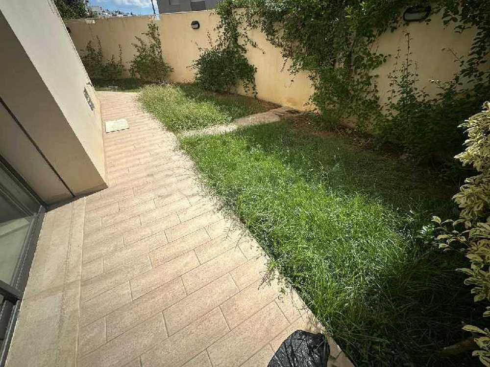 À louer S+2 avec jardin à Ennaser