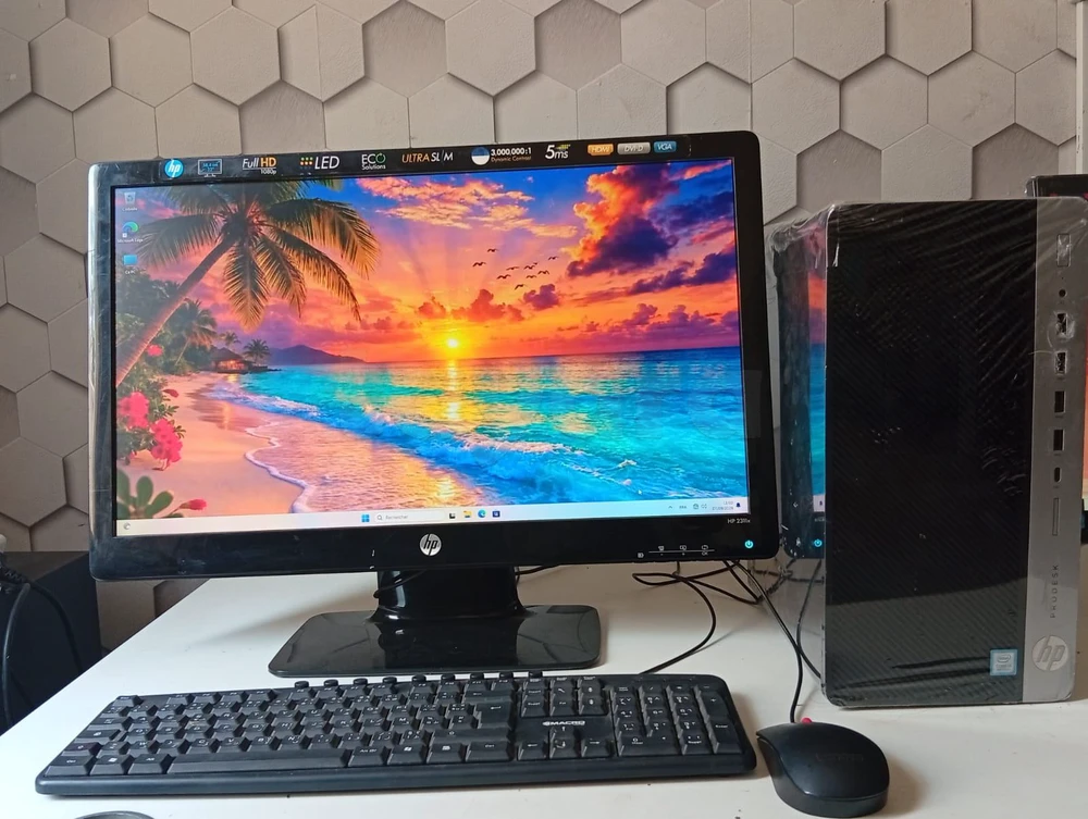 PC COMPLET HP PRODESK i3-7éme + écran 20 pousse