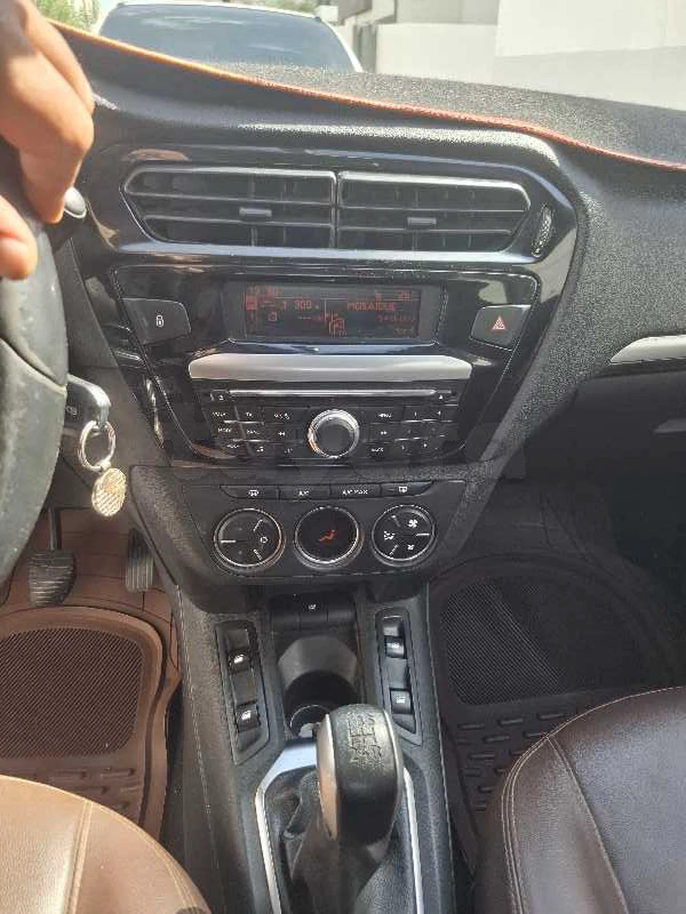 Peugeot 301
