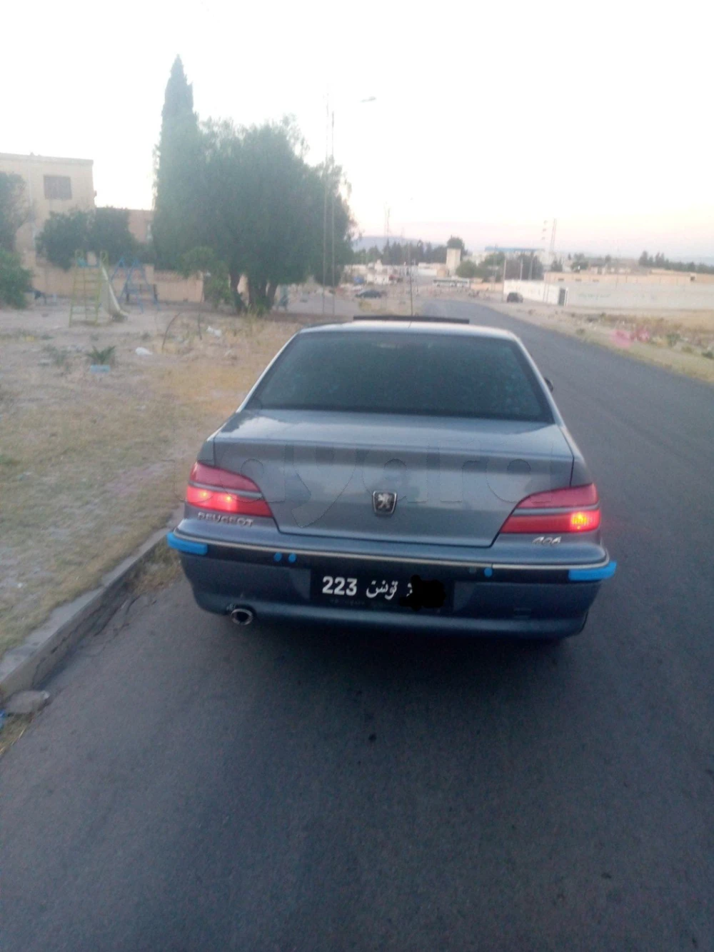 Peugeot 406