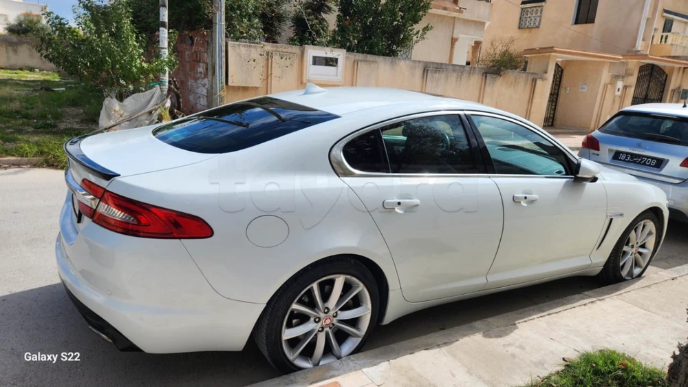 Jaguar XF