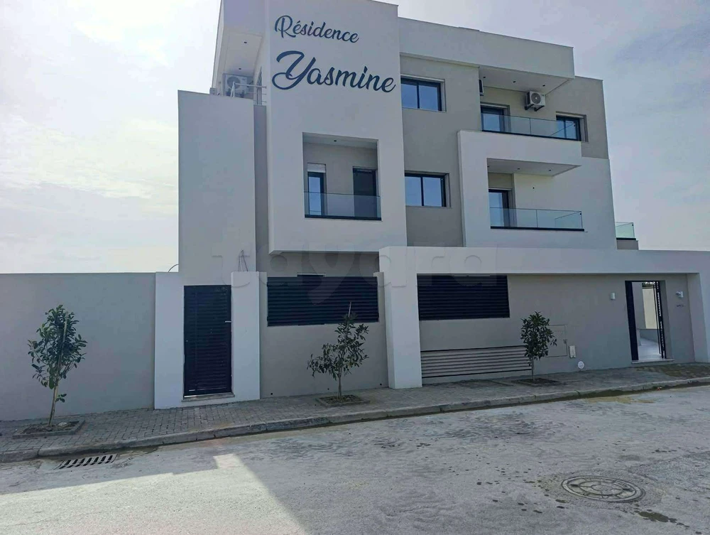 A VENDRE NOUVEAU APPARTEMENT HAUT STANDING S+2 A SOUKRA