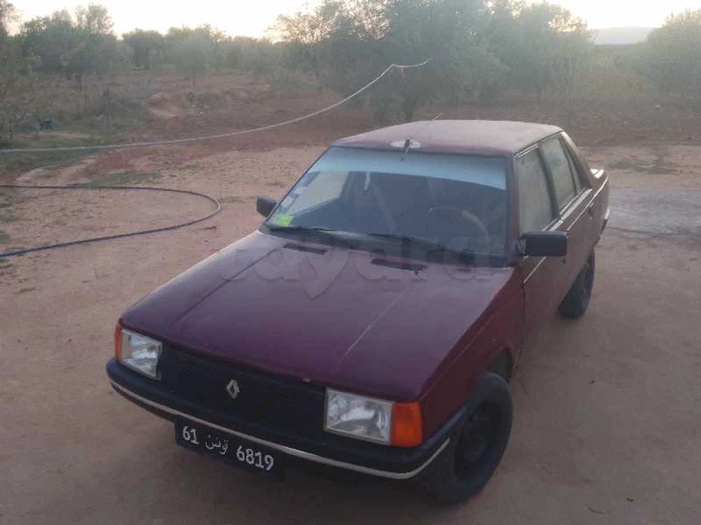 Renault R9