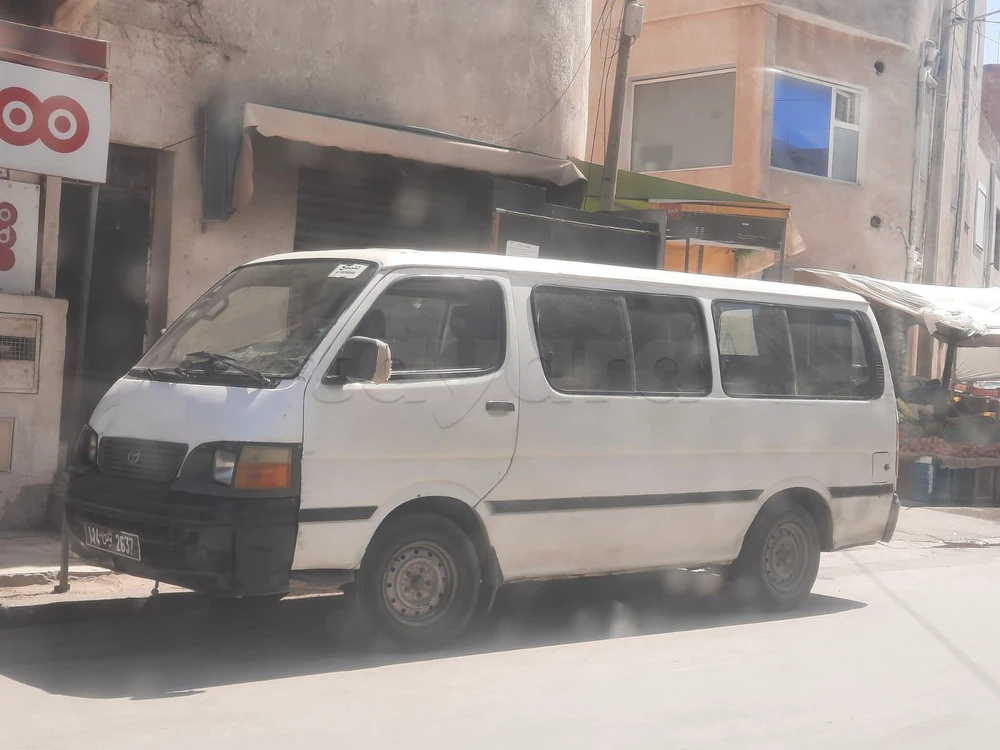 Carte voiture Toyota Hiace