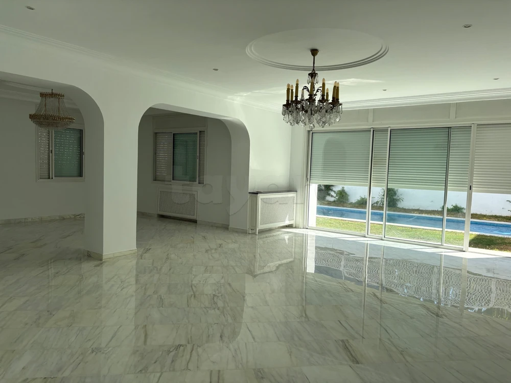 Grande villa avec piscine à Sidi Bou Said