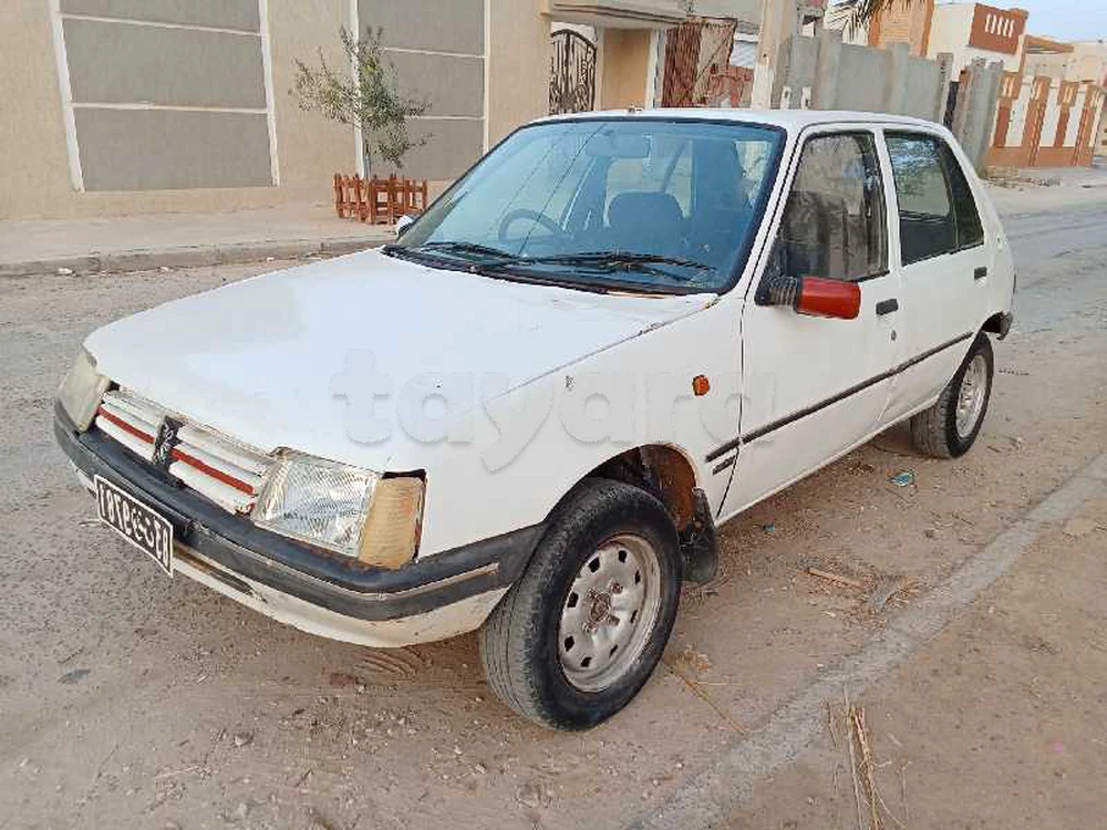 Carte voiture Peugeot 205