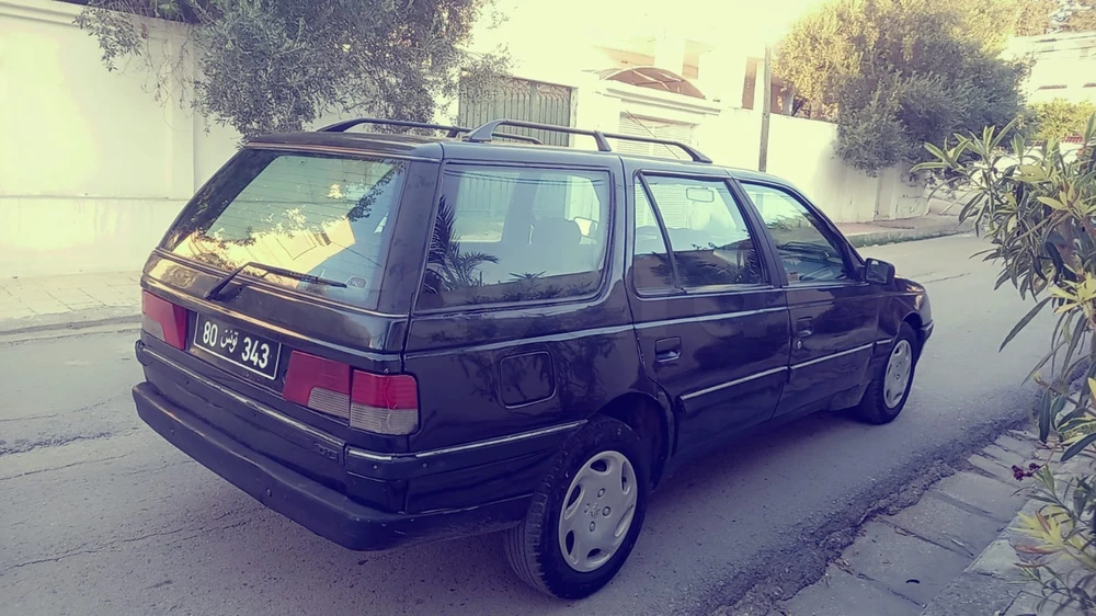 Peugeot 405