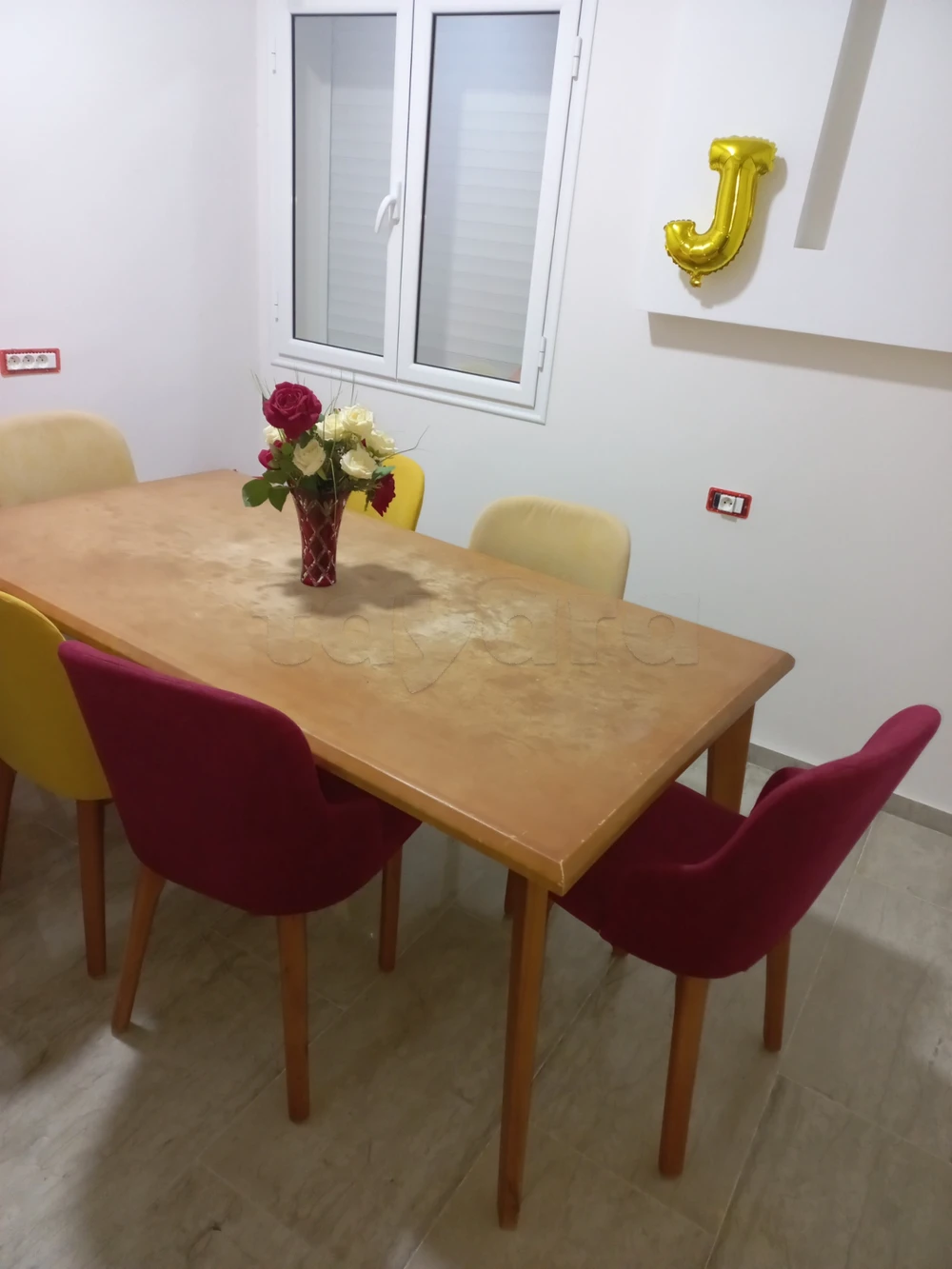 salle à manger ( Table +6 chaise)