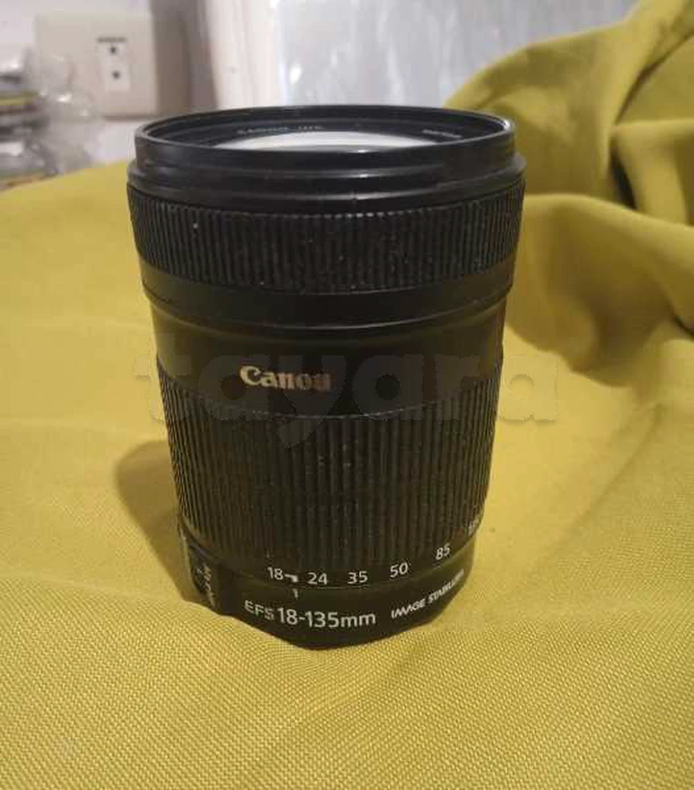 Objectif canon 18-135