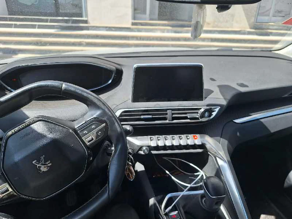 Carte voiture Peugeot 3008