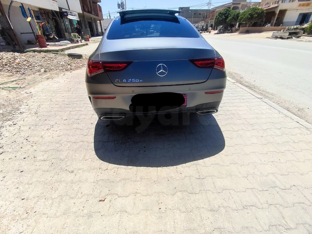 Mercedes-Benz 250