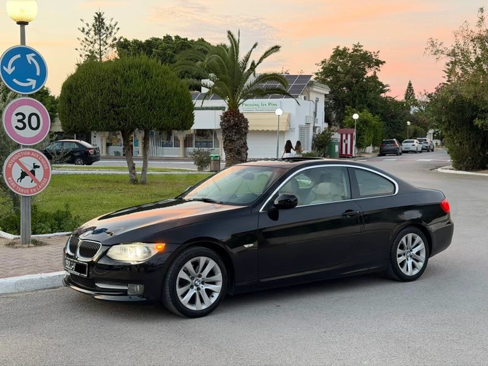 BMW E92 320i LCI