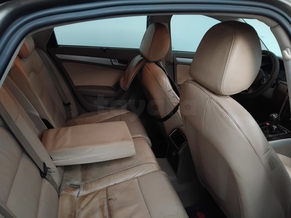 Carte voiture Audi A4