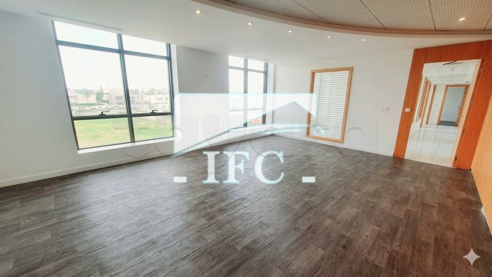 Bureau en 5 espaces-200m²-Lac 1–IFCL1373