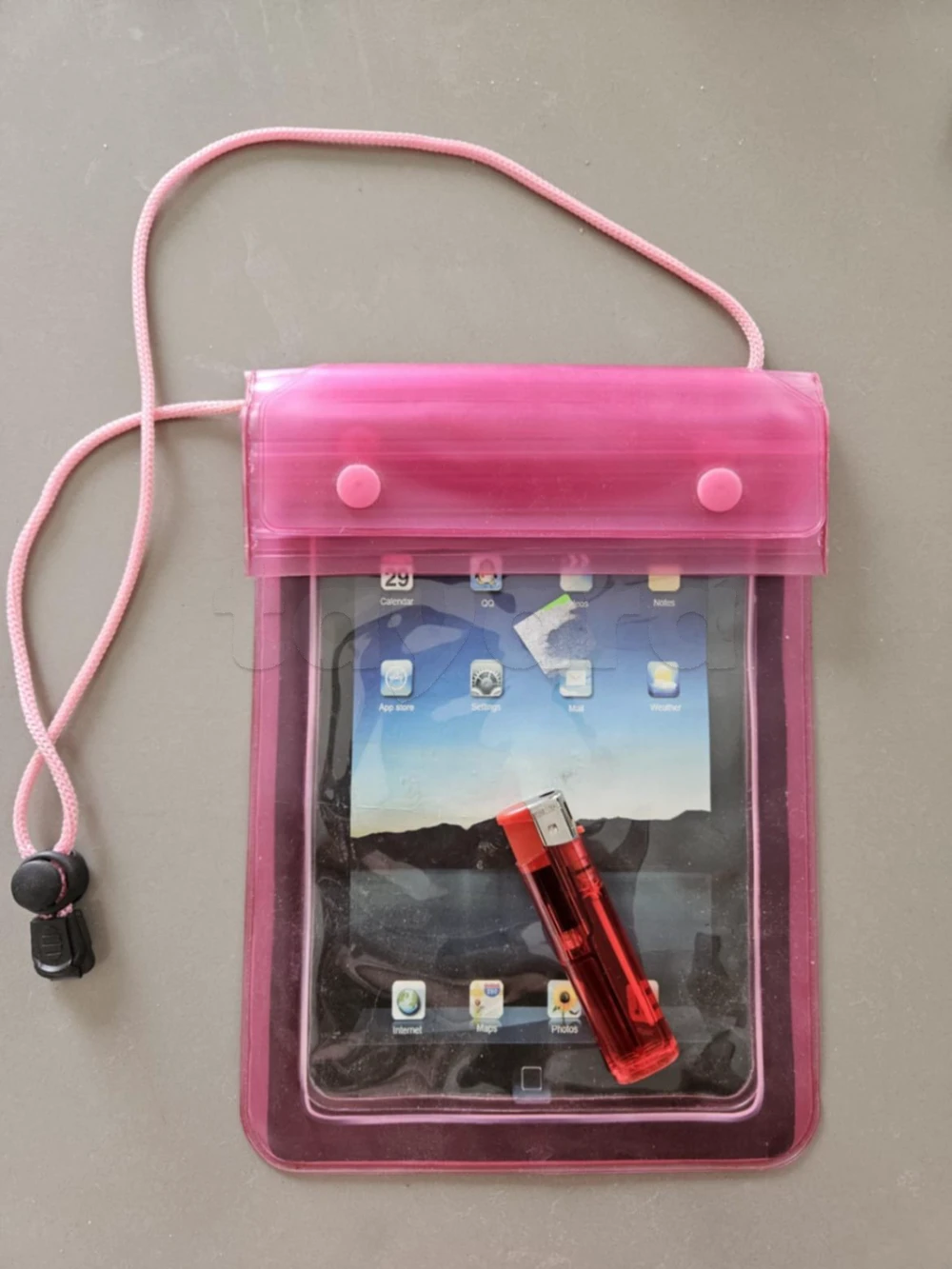 Pochette téléphone étanche prix 35dt TEL 23 467 167