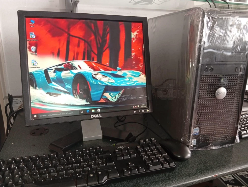 PC de Bureau Dell OptiPlex (Core 2 Duo / 4Go RAM / Windows 10 Pro / Écran Dell)