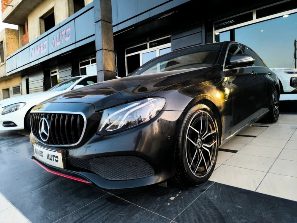 Carte voiture Mercedes-Benz Classe E