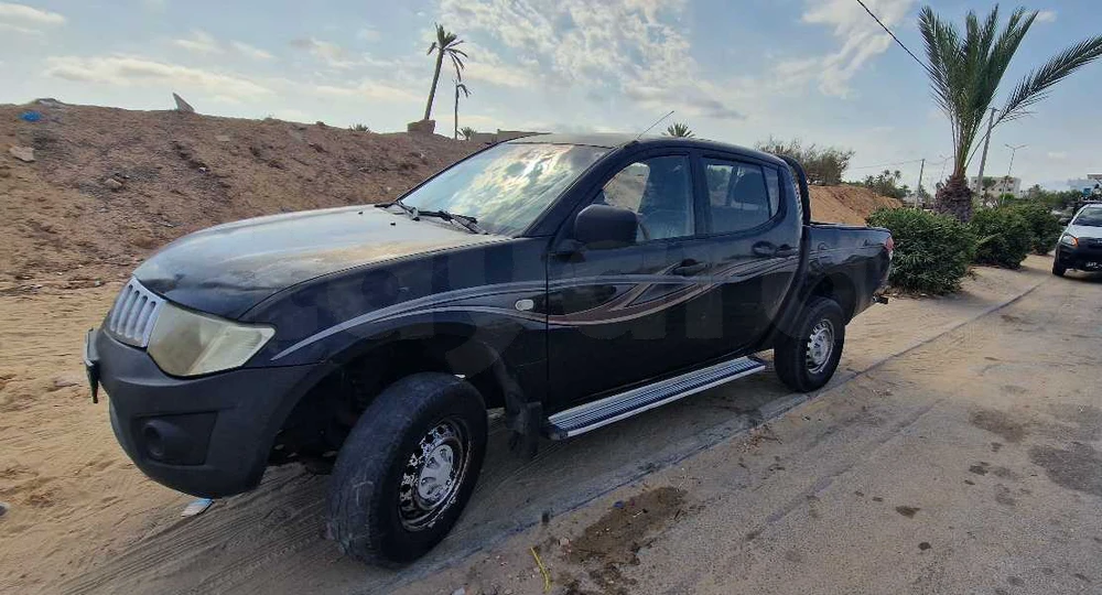Mitsubishi L200