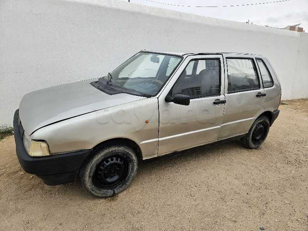Carte voiture Fiat Uno