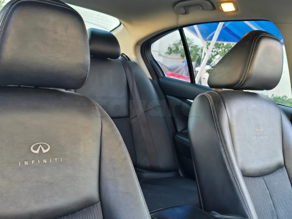 Carte voiture Nissan Infiniti