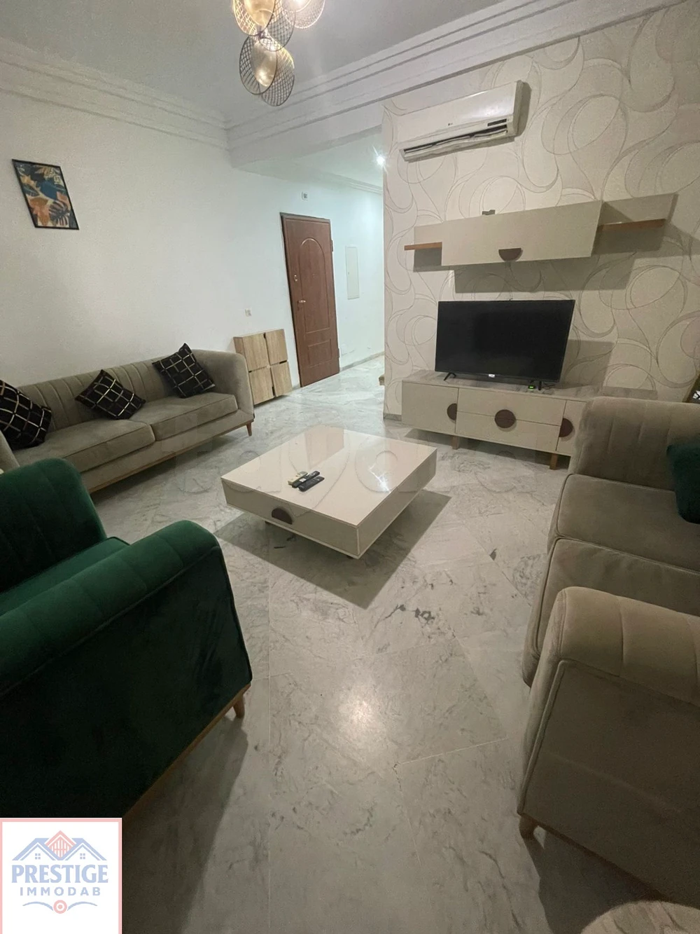 À VENDRE – S+1 au Lac 2  80 m² 2ᵉ étage  Place parking