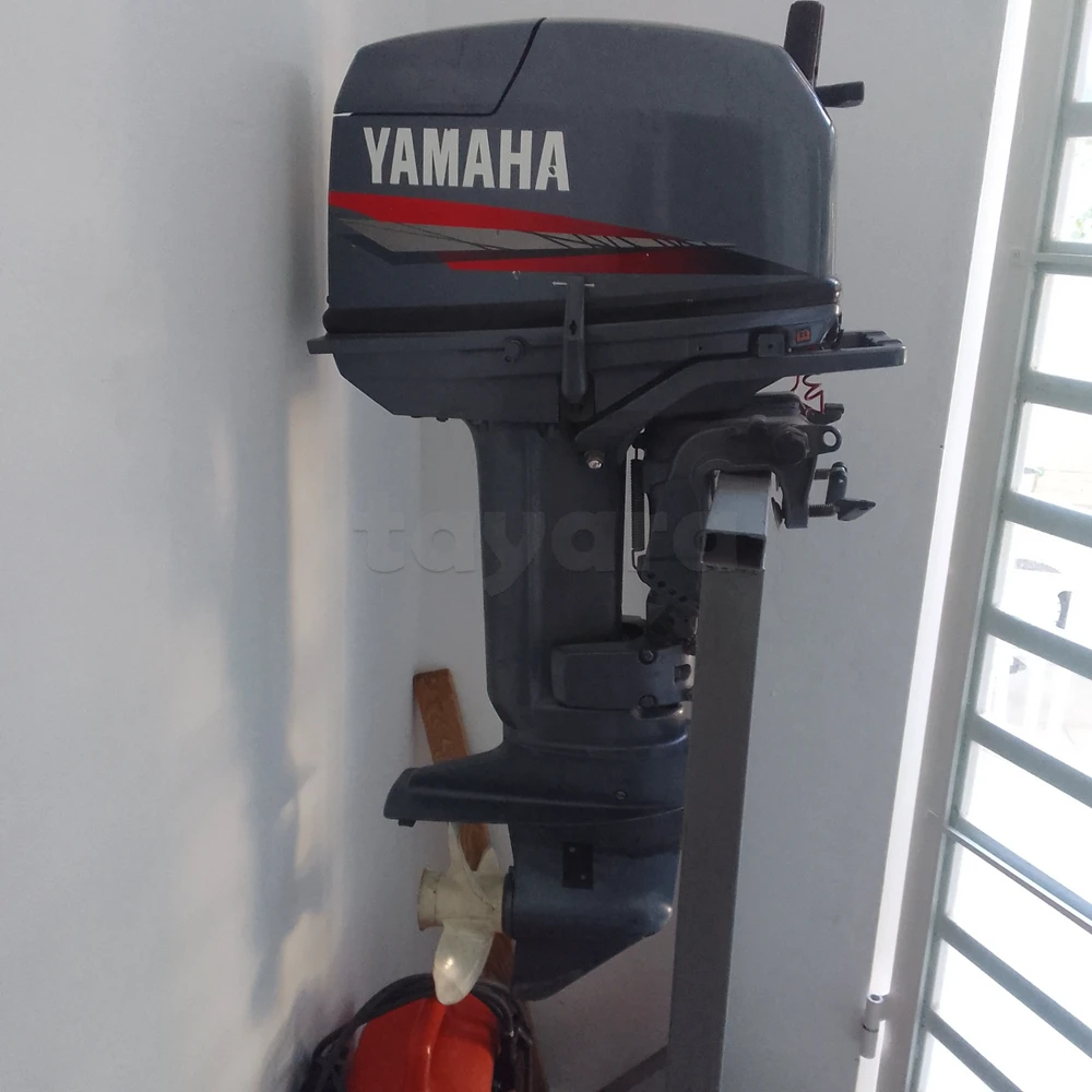 Moteur hors bord Yamaha 25 cv
