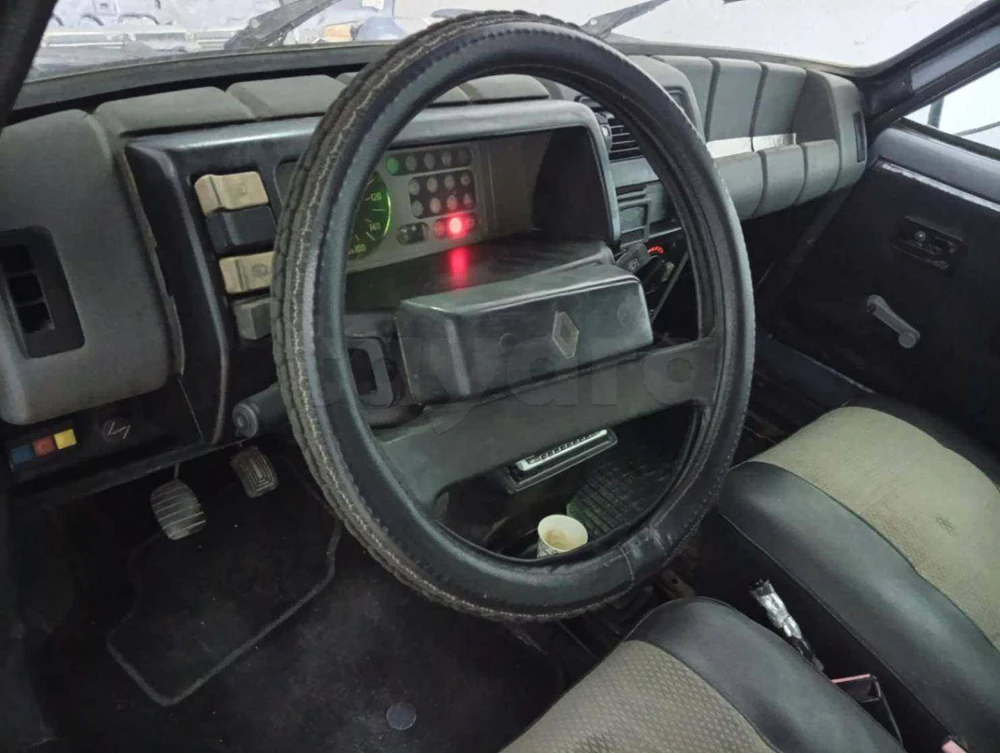 Renault R5