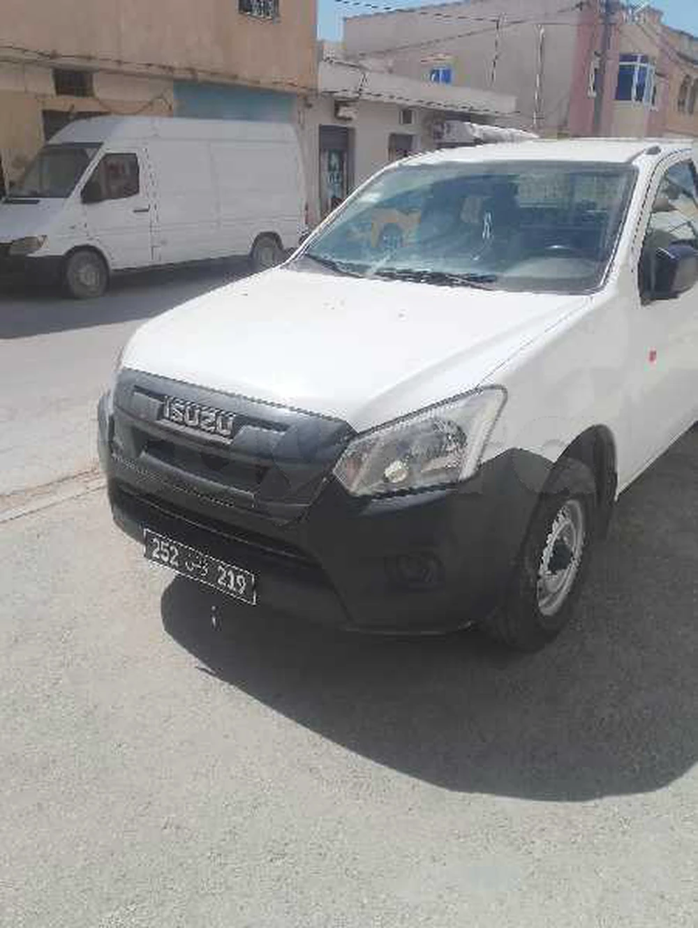 Carte voiture Isuzu D-Max