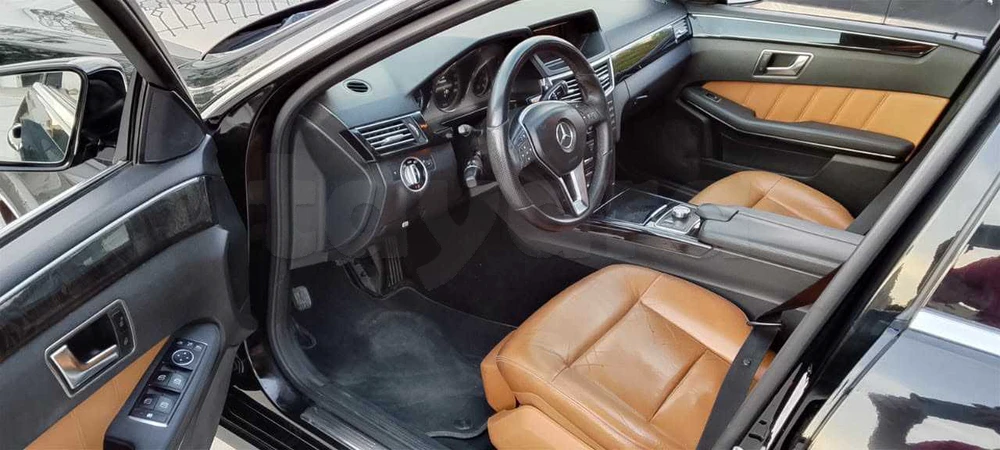 Carte voiture Mercedes-Benz Classe E