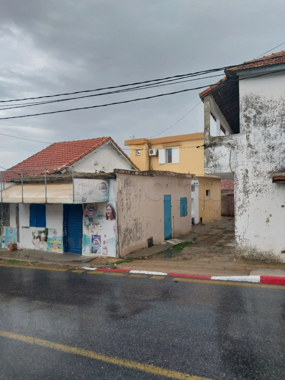 À louer local commercial équipé – 10 m² – Babouch, Aïn Draham
