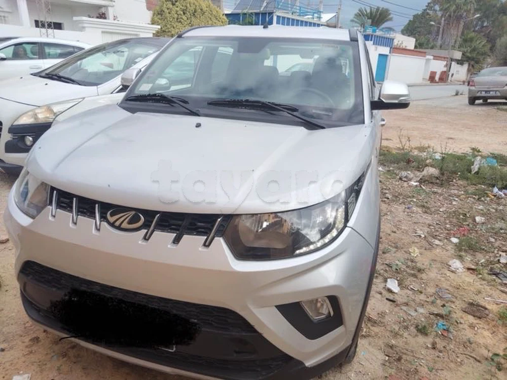 Carte voiture Mahindra Hover