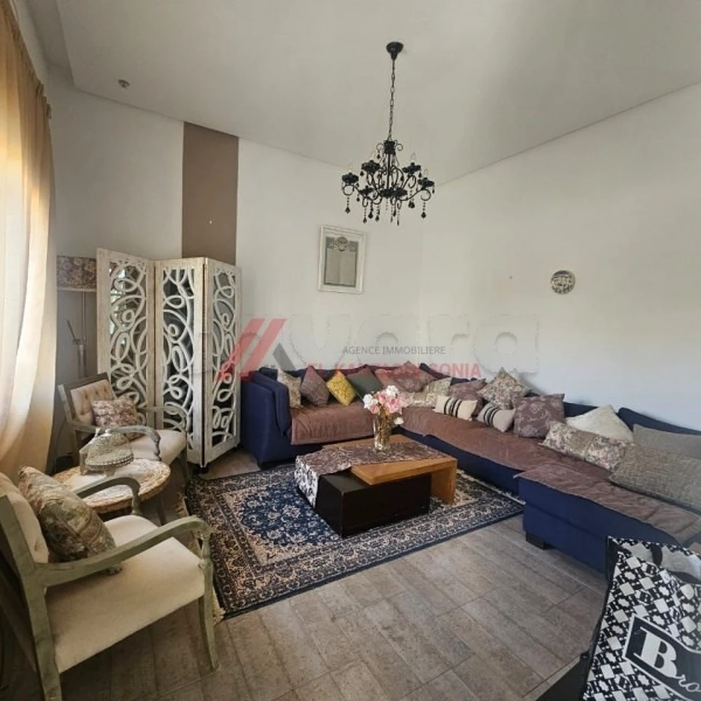 A vendre villa avec 2 étages à Khzama Ouest