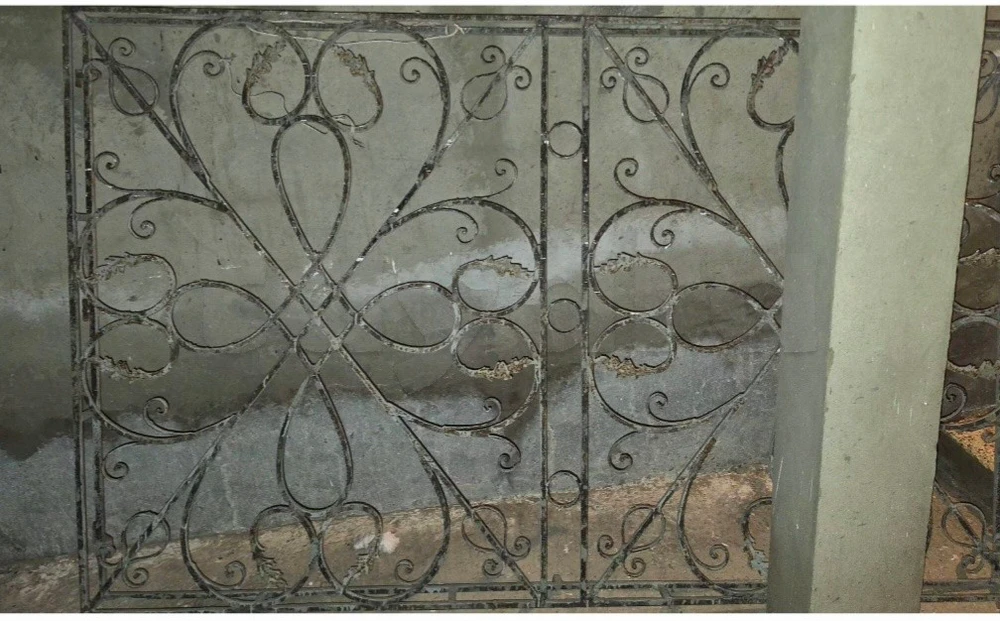 Fer forgé fenêtre 220cm/130cm