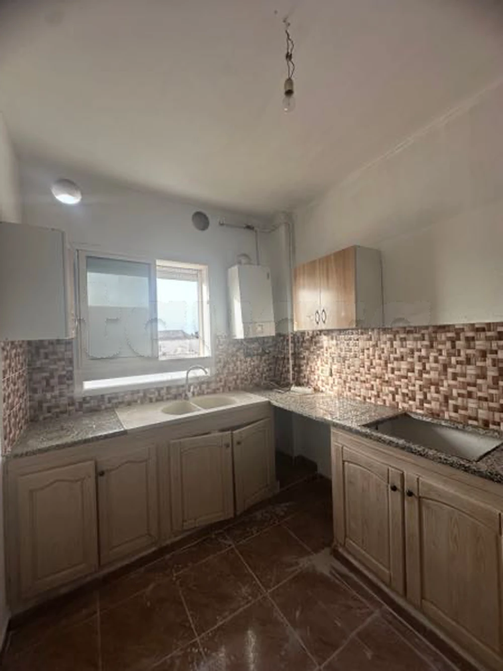 À louer un appartement s+3 à ain zaghouan
