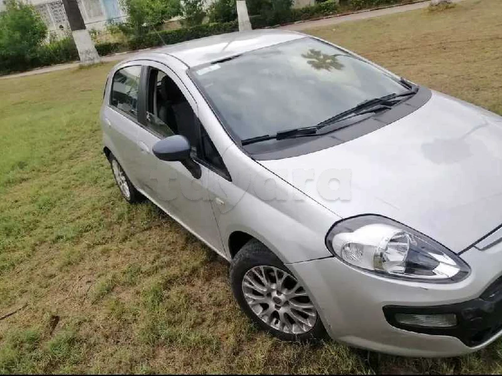 Carte voiture Fiat Grande Punto